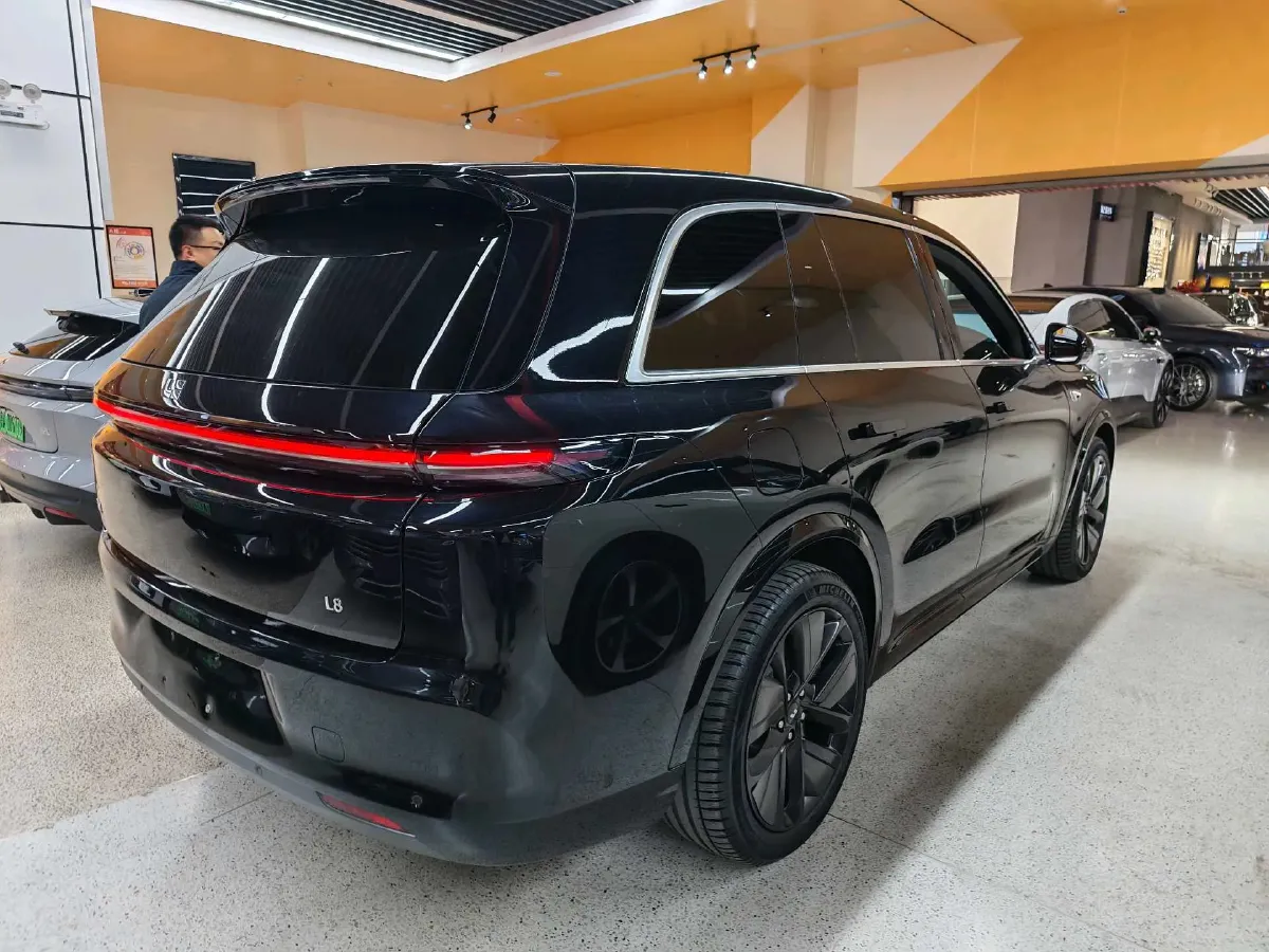 2024 Volvo S60 2.0T 197HP L4 7DCT,autocango,china used car exporter,china ev exporter,chinese used car exporter,chinese used ev exporter