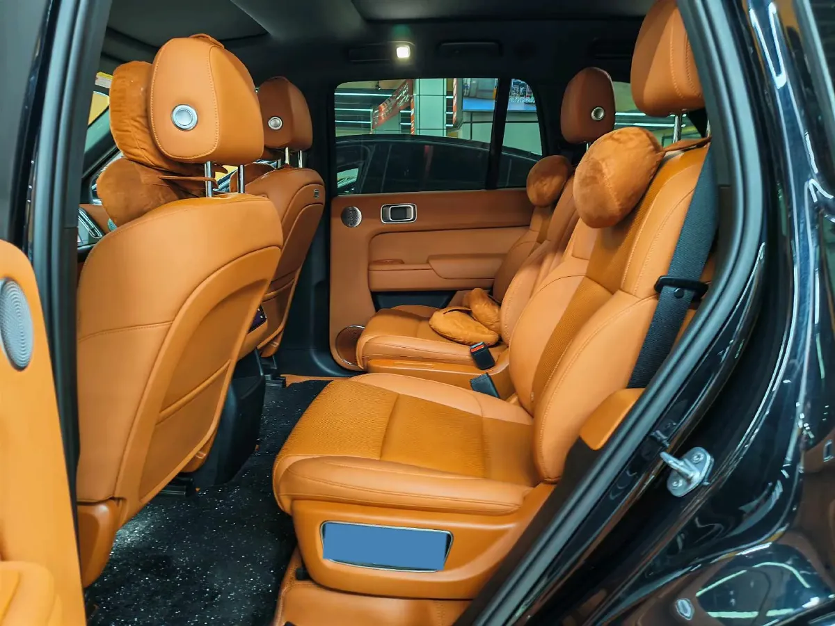 2024 Volvo S60 2.0T 197HP L4 7DCT,autocango,china used car exporter,china ev exporter,chinese used car exporter,chinese used ev exporter