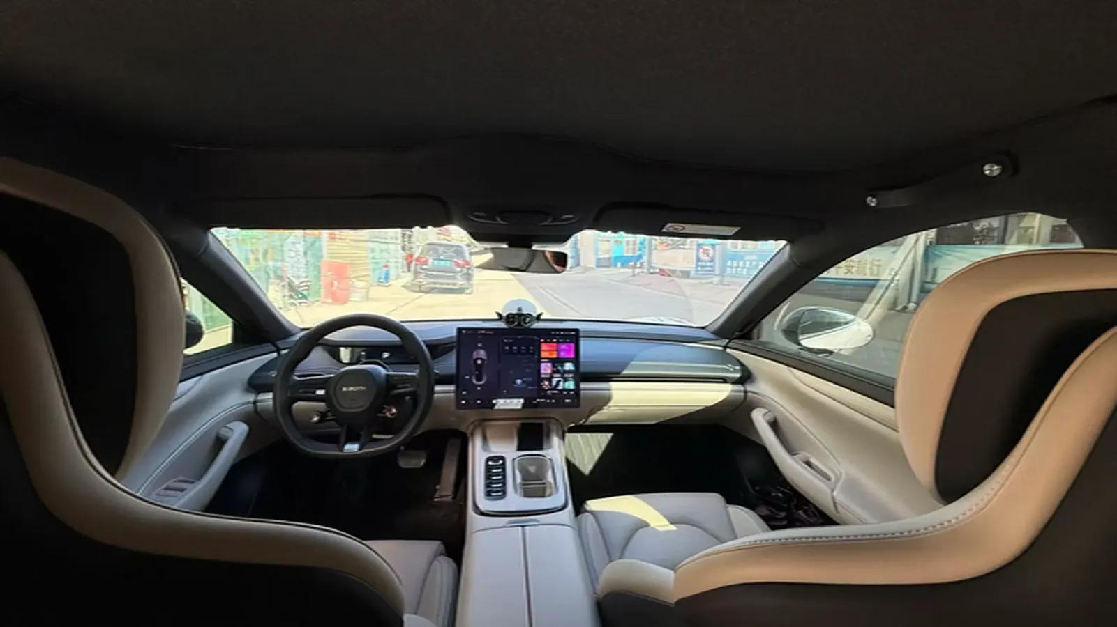 2024 MI SU7 BEV 94.3KWH,autocango,china used car exporter,china ev exporter,chinese used car exporter,chinese used ev exporter