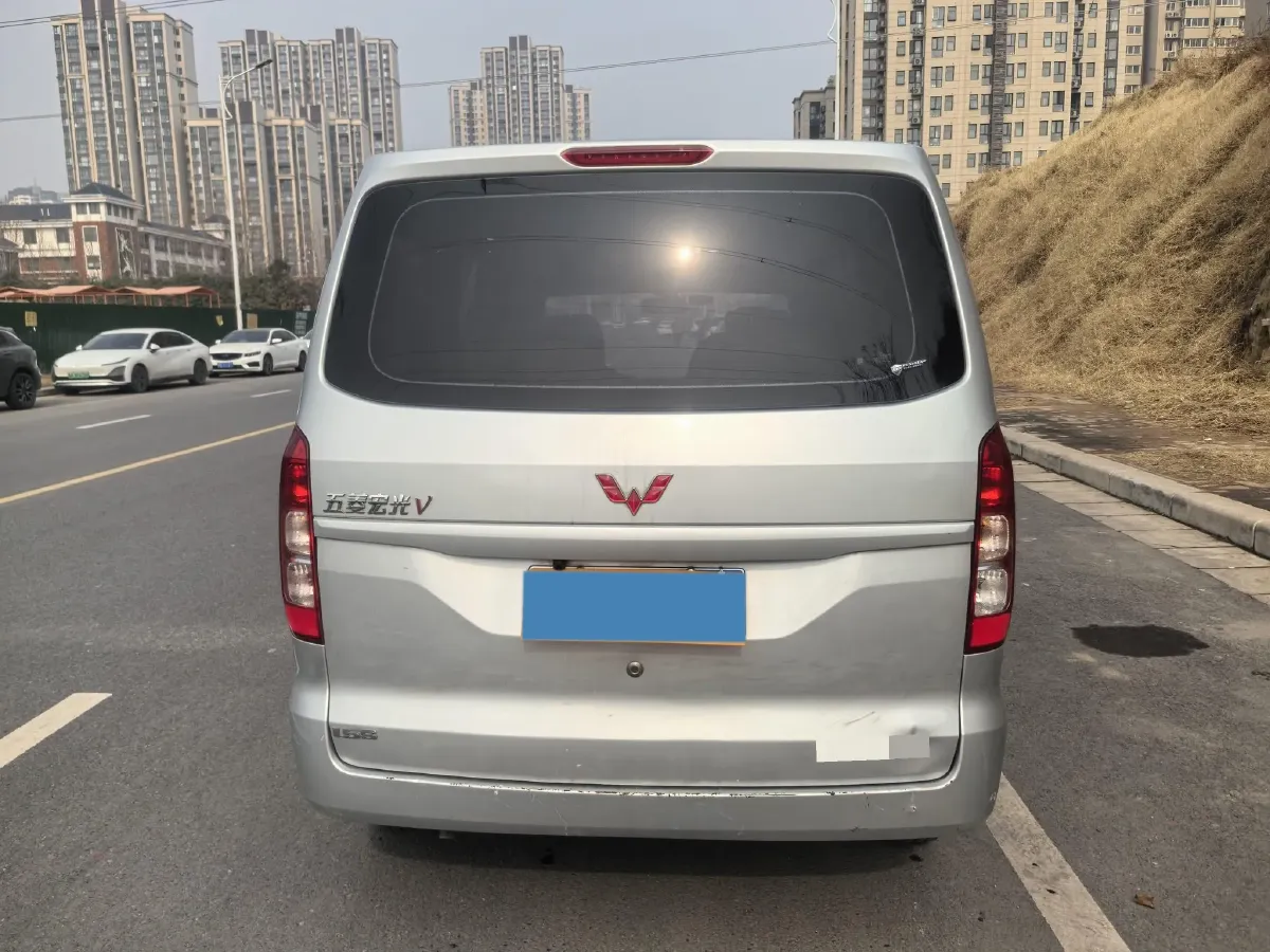 2019 WuLing HongGuang V 1.5L 99HP L4 6MT,autocango,china used car exporter,china ev exporter,chinese used car exporter,chinese used ev exporter