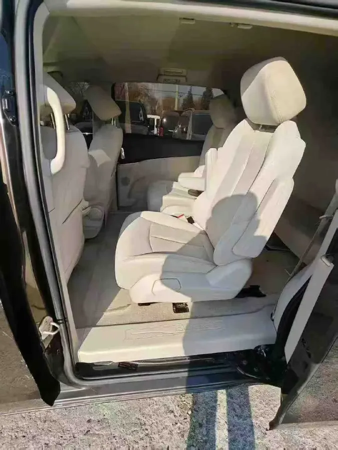 2021 Buick GL8 2.0T 237HP L4 9AT,autocango,china used car exporter,china ev exporter,chinese used car exporter,chinese used ev exporter