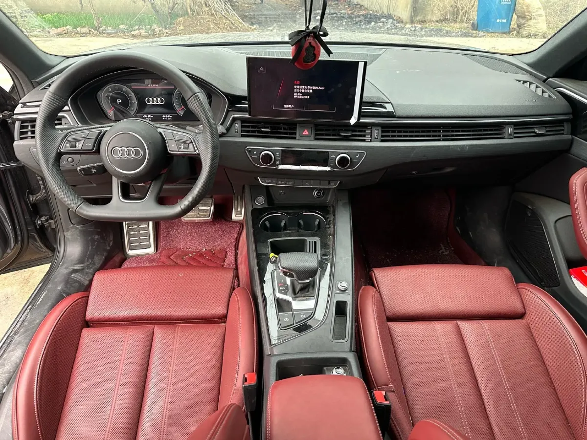 2024 Audi A4L 2.0T 190HP L4 7DCT,autocango,china used car exporter,china ev exporter,chinese used car exporter,chinese used ev exporter