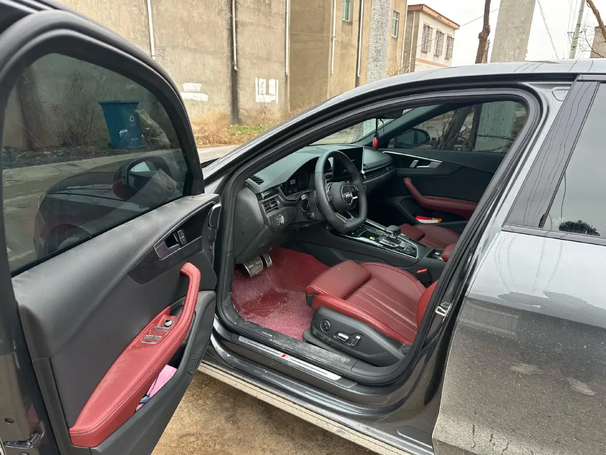 2024 Audi A4L 2.0T 190HP L4 7DCT,autocango,china used car exporter,china ev exporter,chinese used car exporter,chinese used ev exporter