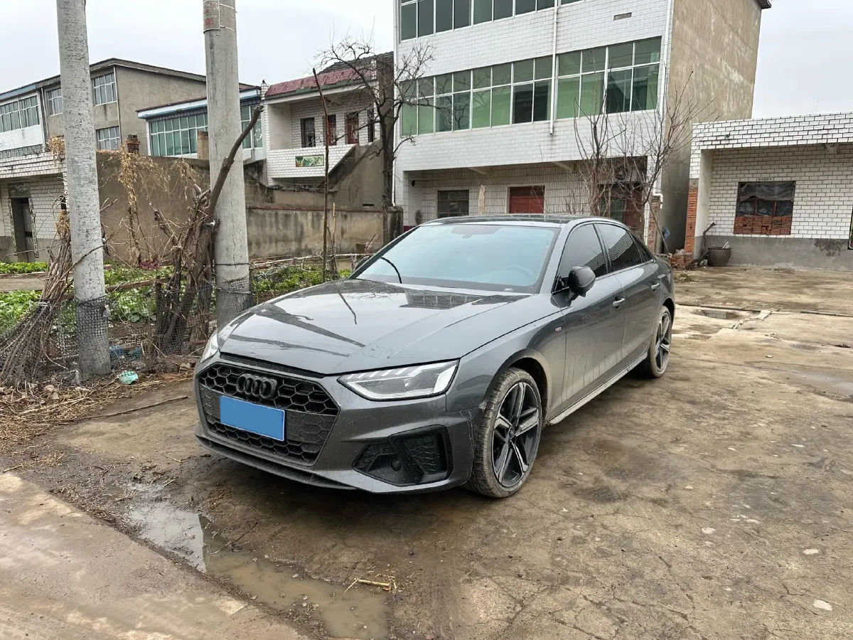2024 Audi A4L 2.0T 190HP L4 7DCT,autocango,china used car exporter,china ev exporter,chinese used car exporter,chinese used ev exporter