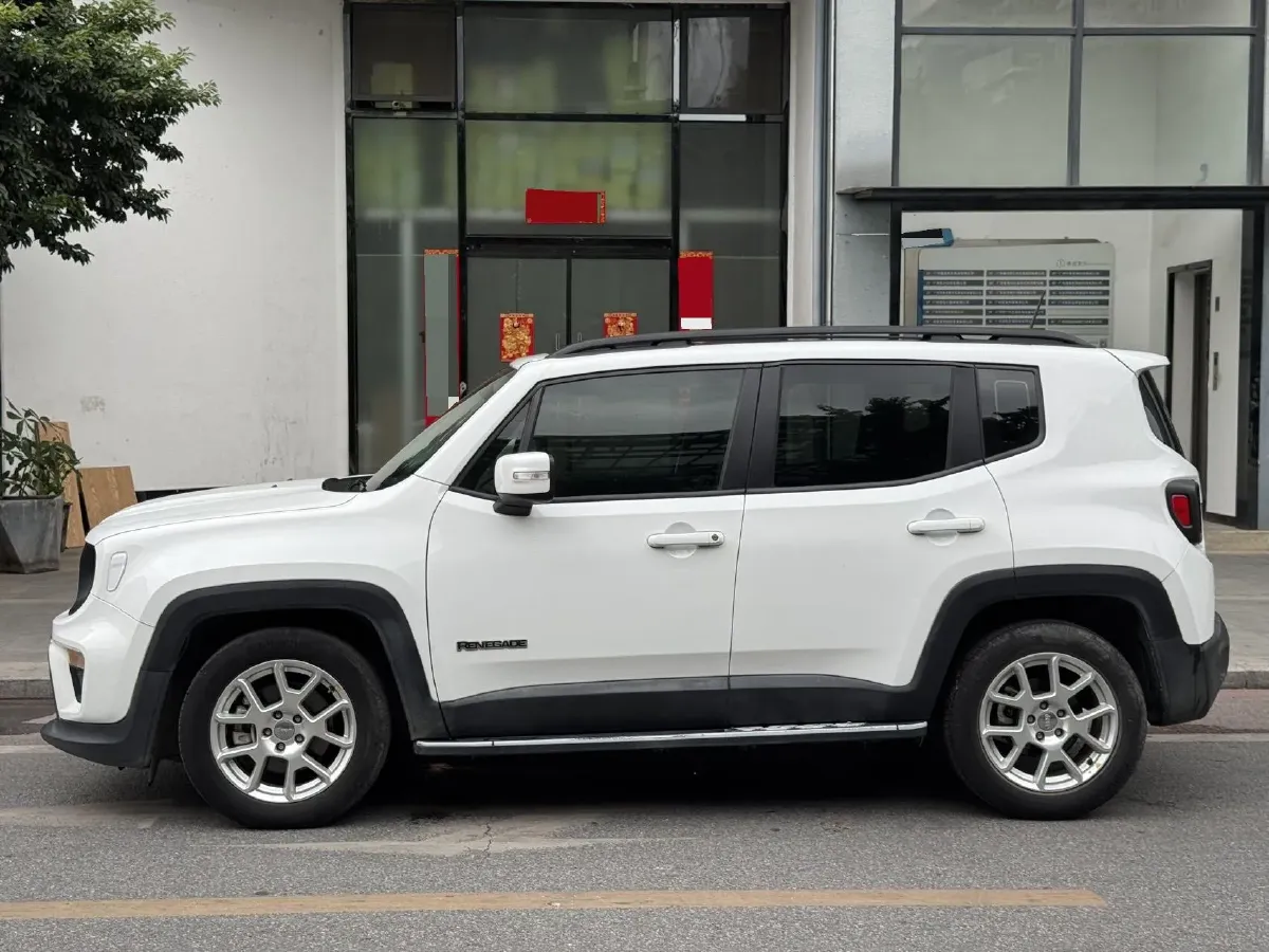2019 Jeep Renegade 1.3T 173HP L4 7DCT,autocango,china used car exporter,china ev exporter,chinese used car exporter,chinese used ev exporter
