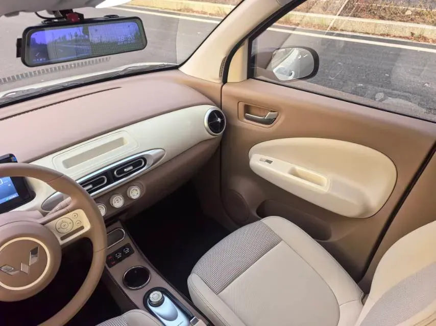 2025 WuLing HongGuang MINI EV BEV 16.2KWH,autocango,china used car exporter,china ev exporter,chinese used car exporter,chinese used ev exporter