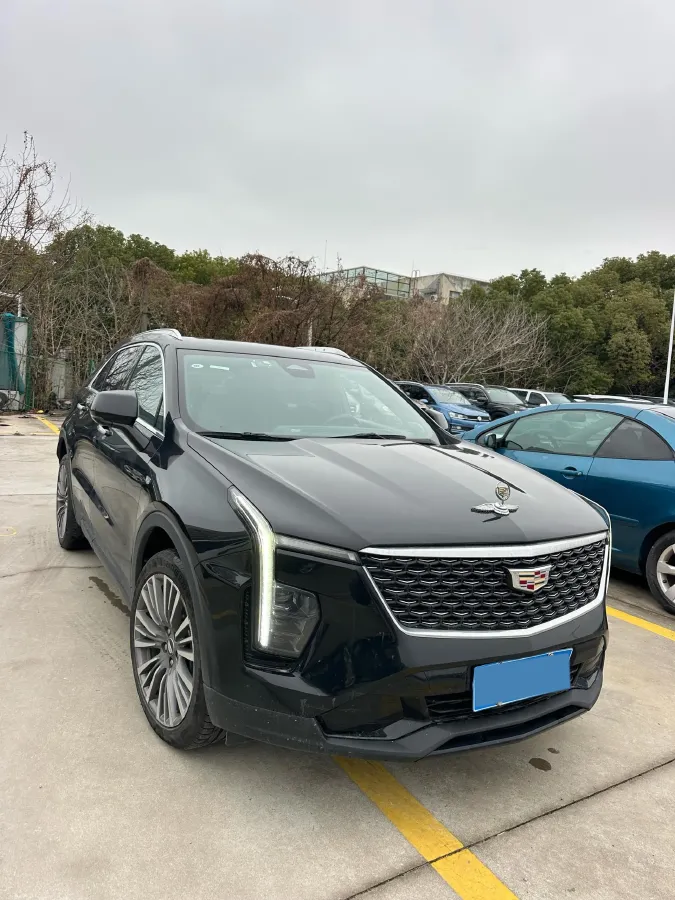 2024 Cadillac XT4 2.0T 237HP L4 9AT,autocango,china used car exporter,china ev exporter,chinese used car exporter,chinese used ev exporter