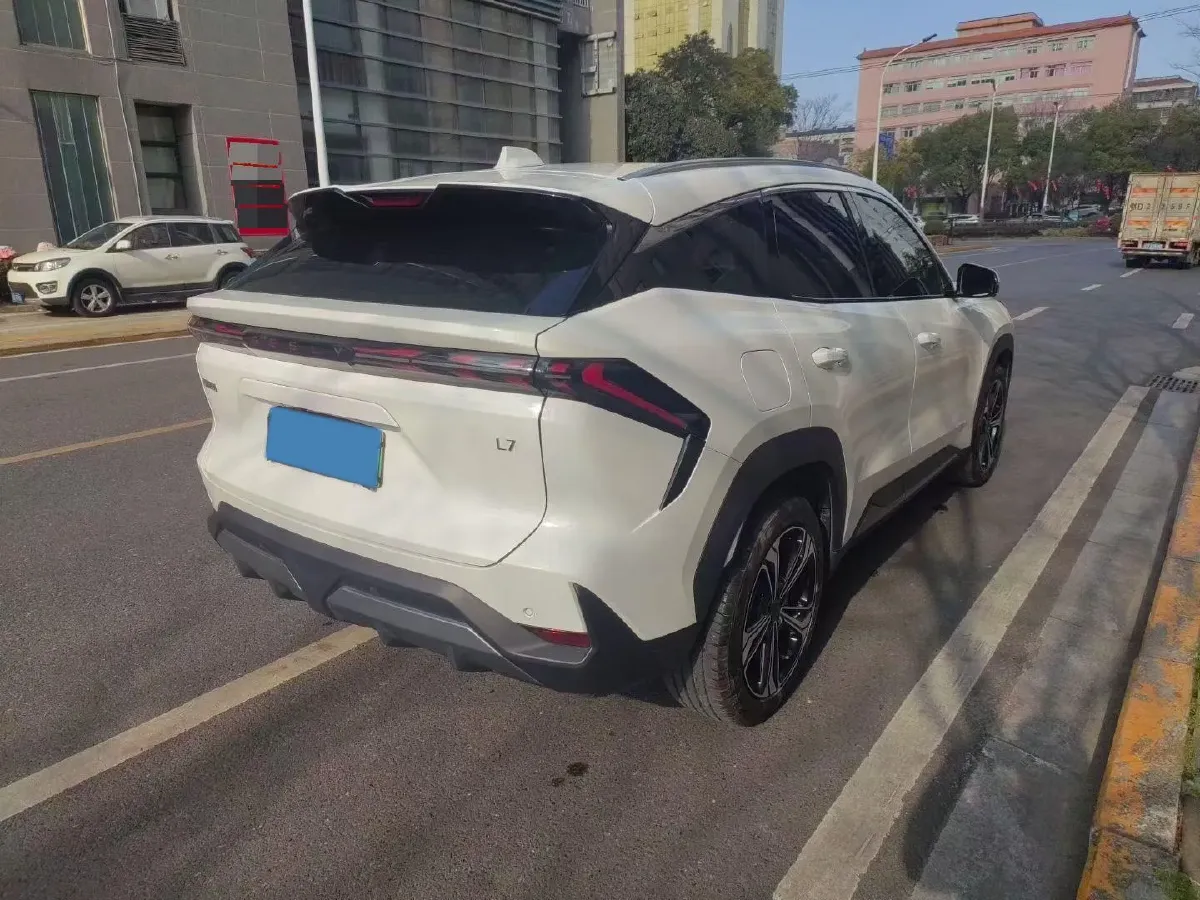 2024 Geely Galaxy L7 1.5T 163HP L4 3DHT PHEV 18.7KWH,autocango,china used car exporter,china ev exporter,chinese used car exporter,chinese used ev exporter