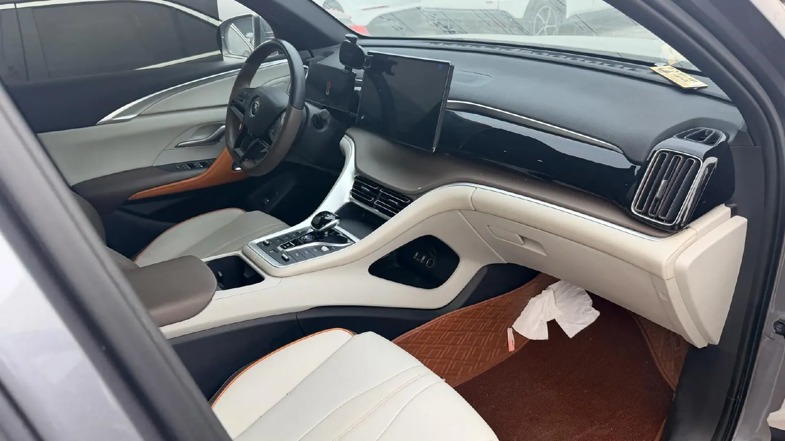 2022 Ruichi Auto EC35 BEV 82HP BEV 36.288KWH,autocango,china used car exporter,china ev exporter,chinese used car exporter,chinese used ev exporter