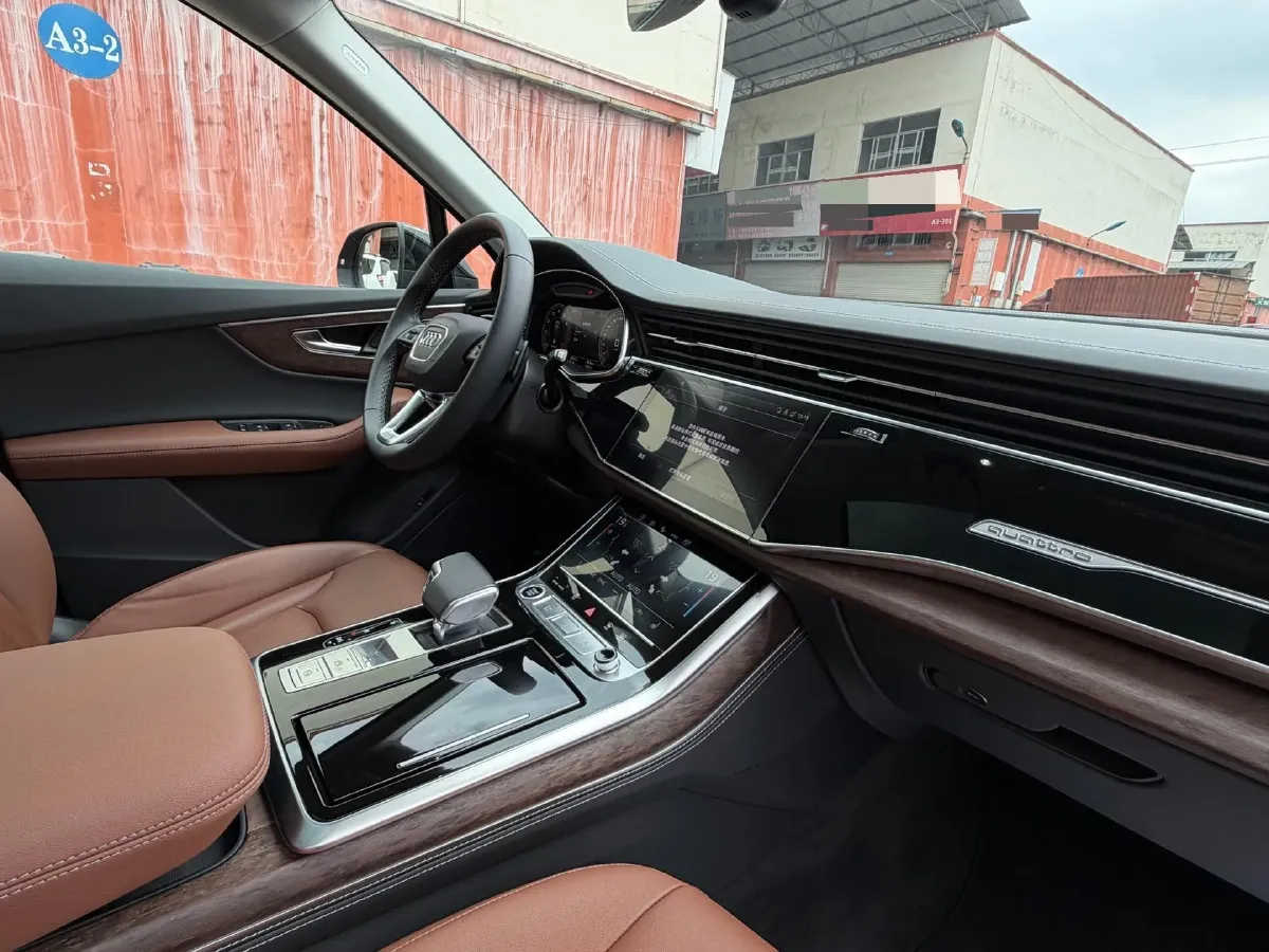 2024 Audi Q7 2.0T 265HP L4 8AT,autocango,china used car exporter,china ev exporter,chinese used car exporter,chinese used ev exporter