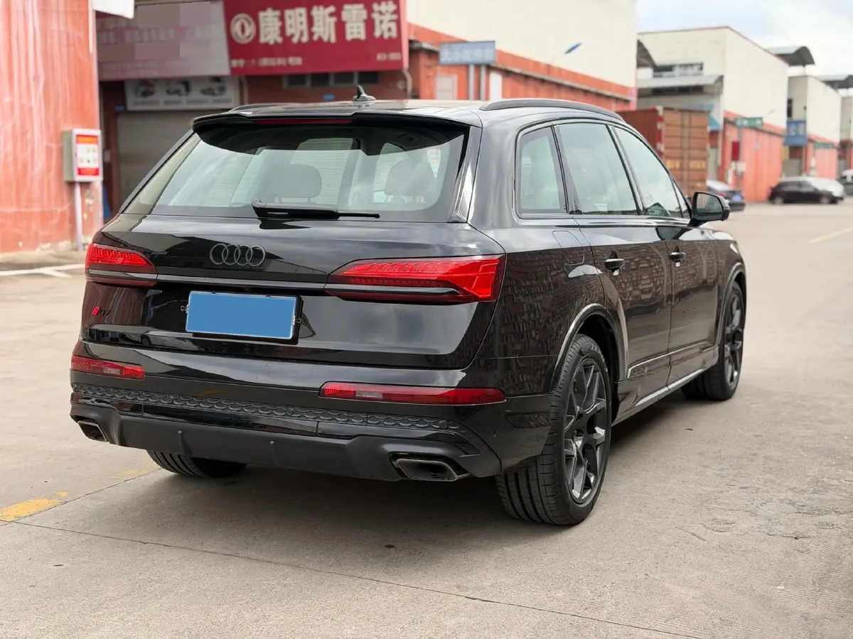 2024 Audi Q7 2.0T 265HP L4 8AT,autocango,china used car exporter,china ev exporter,chinese used car exporter,chinese used ev exporter