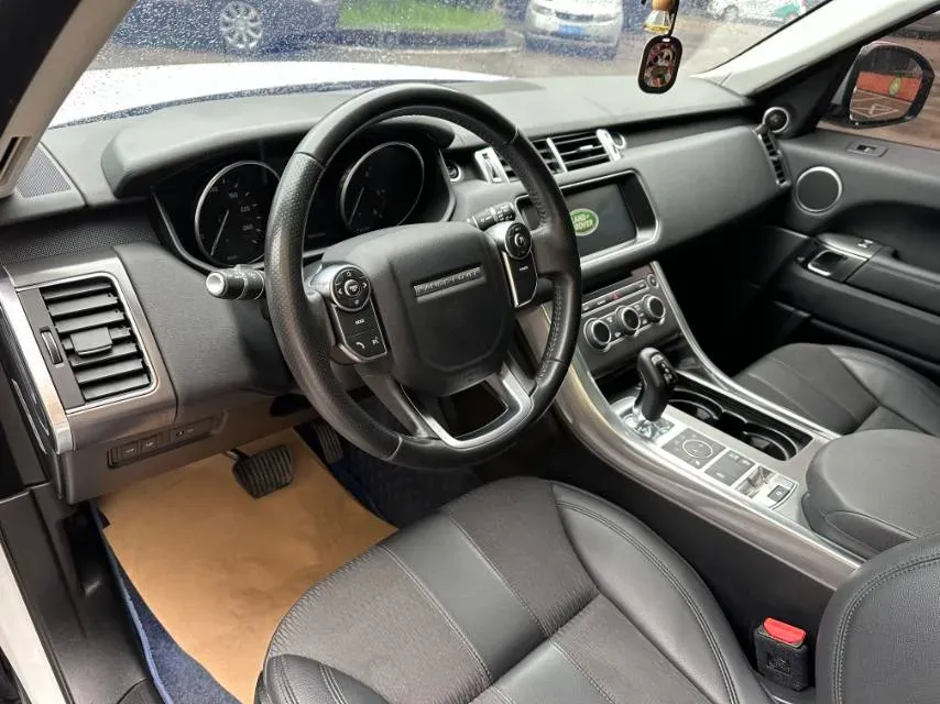 2014 BMW 5 Series GT 3.0T 306HP L6 8AT,autocango,china used car exporter,china ev exporter,chinese used car exporter,chinese used ev exporter