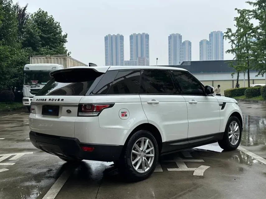 2014 BMW 5 Series GT 3.0T 306HP L6 8AT,autocango,china used car exporter,china ev exporter,chinese used car exporter,chinese used ev exporter