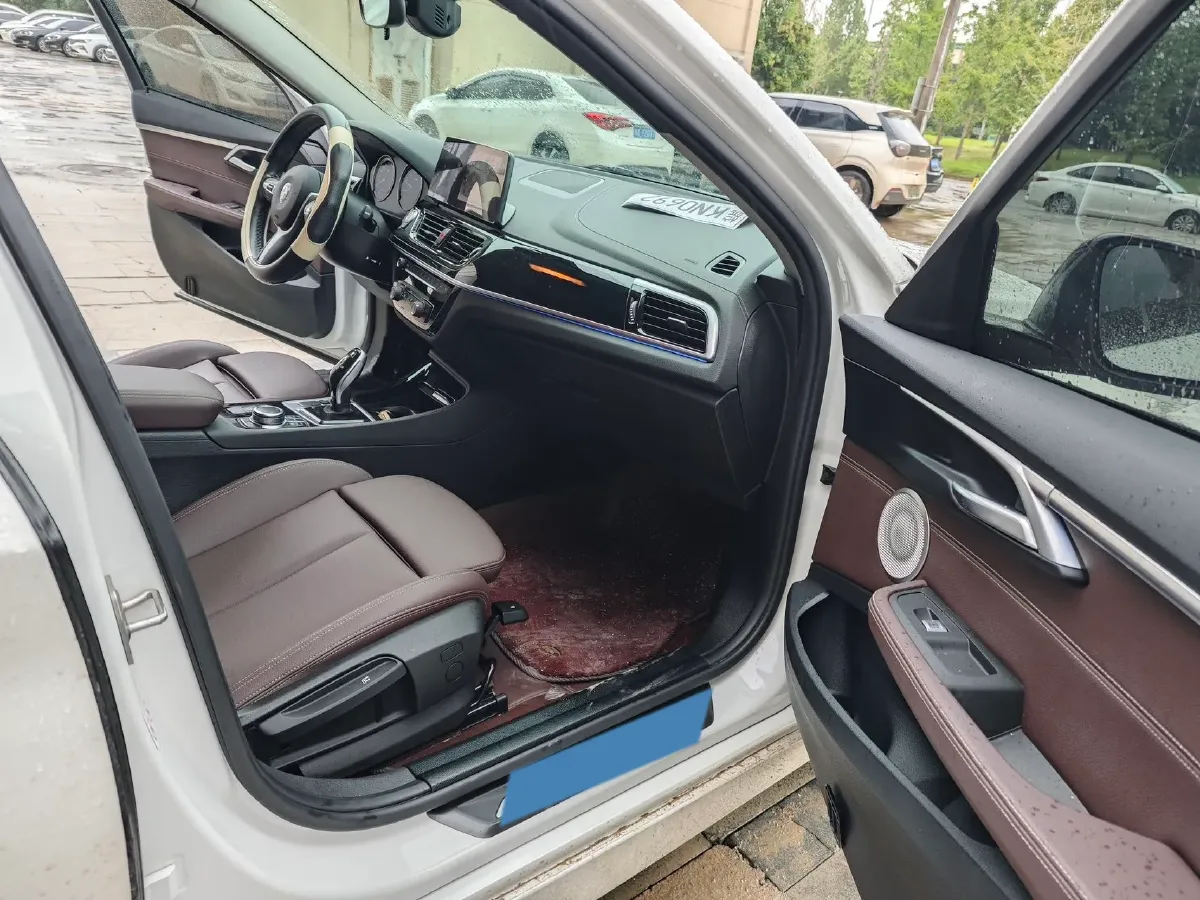 2022 BMW 1 Series 1.5T 140HP L3 7DCT,autocango,china used car exporter,china ev exporter,chinese used car exporter,chinese used ev exporter