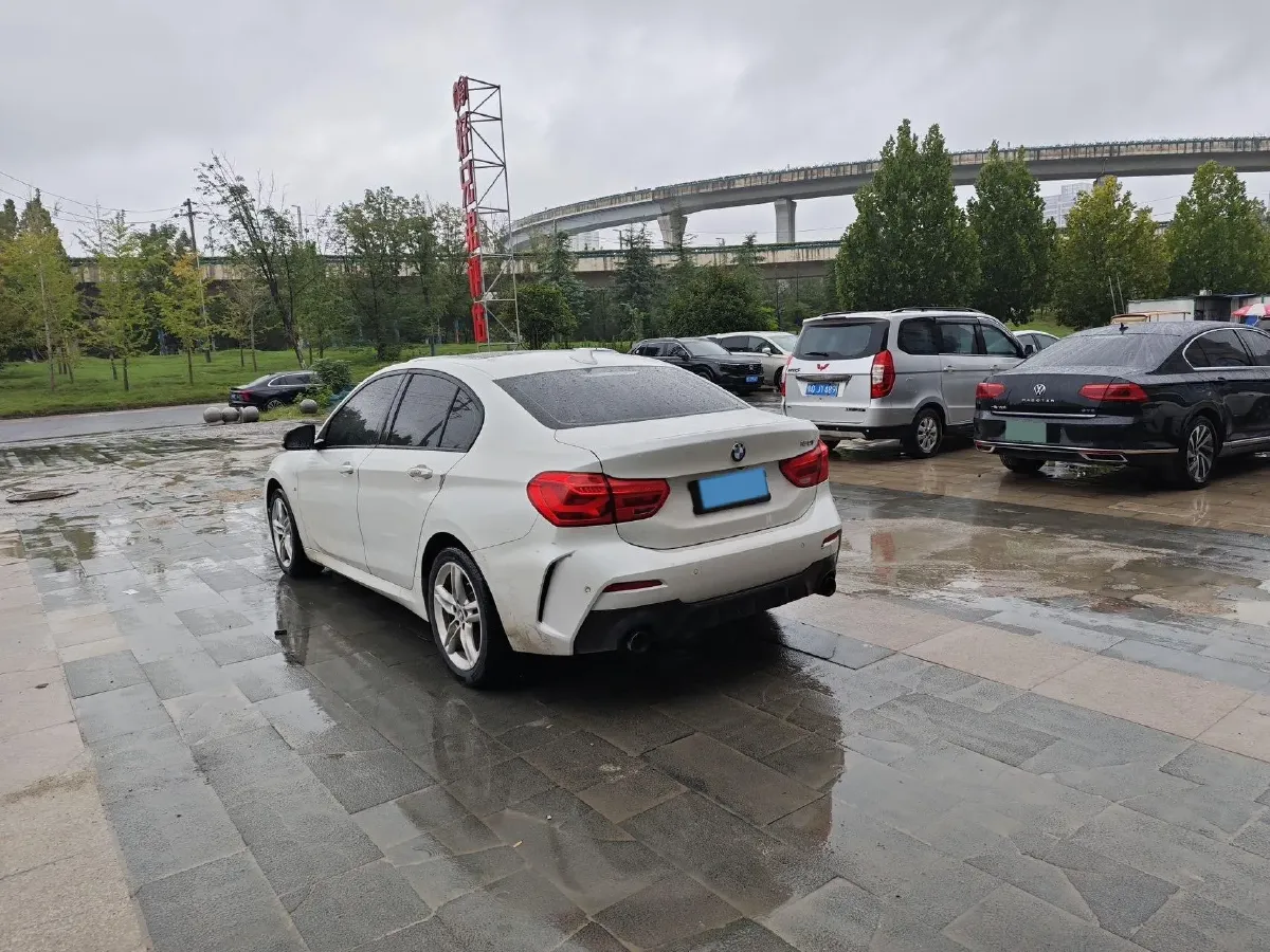 2022 BMW 1 Series 1.5T 140HP L3 7DCT,autocango,china used car exporter,china ev exporter,chinese used car exporter,chinese used ev exporter