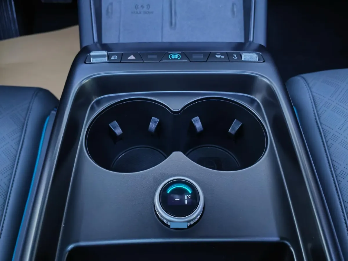 2025 BYD QinL BEV,autocango,china used car exporter,china ev exporter,chinese used car exporter,chinese used ev exporter