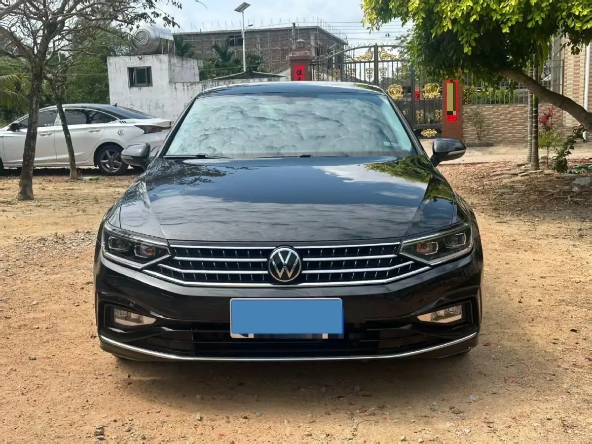 2023 Volkswagen Magotan 2.0T 186HP L4 7DCT,autocango,china used car exporter,china ev exporter,chinese used car exporter,chinese used ev exporter