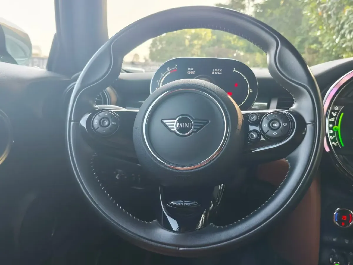 2021 MINI MINI 1.5T 136HP L3 7DCT,autocango,china used car exporter,china ev exporter,chinese used car exporter,chinese used ev exporter