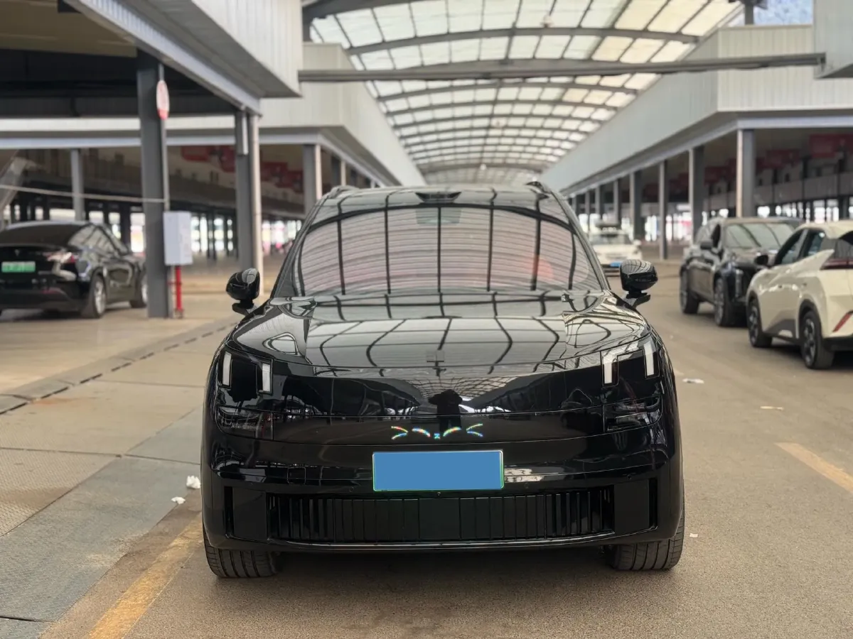 2025 LYNK&CO 900 2.0T 254HP L4 3DHT PHEV,autocango,china used car exporter,china ev exporter,chinese used car exporter,chinese used ev exporter