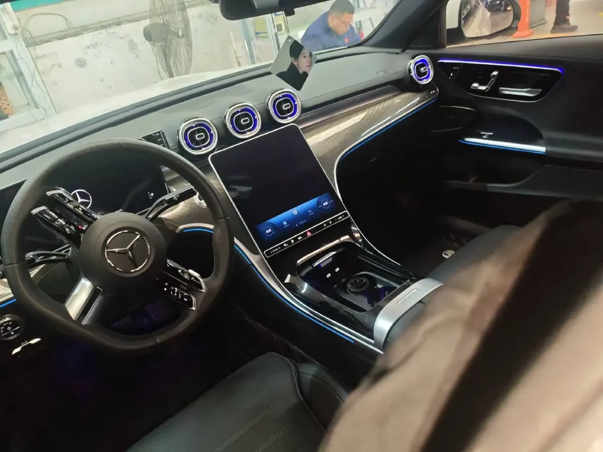 2025 Mercedes-Benz C Class 2.0T 204HP L4 9AT PHEV 25.4KWH,autocango,china used car exporter,china ev exporter,chinese used car exporter,chinese used ev exporter