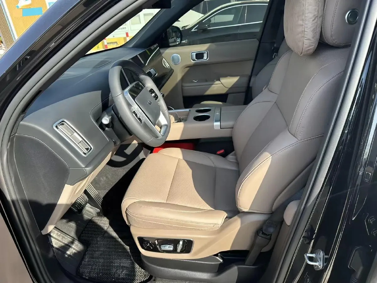 2025 Li L7 Range Extended 154HP REEV,autocango,china used car exporter,china ev exporter,chinese used car exporter,chinese used ev exporter