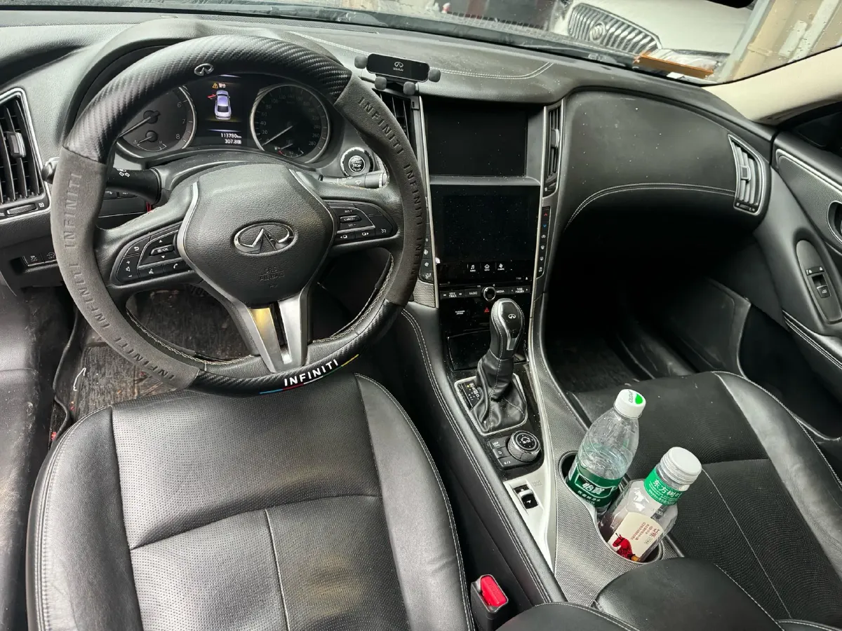 2018 Jeep Grand Commander 2.0T 265HP L4 9AT,autocango,china used car exporter,china ev exporter,chinese used car exporter,chinese used ev exporter