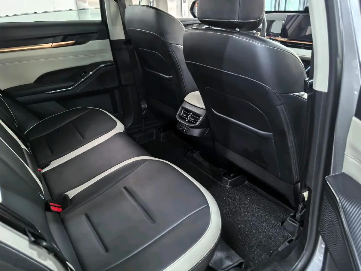 2021 Haval H6 1.5T 169HP L4 7DCT,autocango,china used car exporter,china ev exporter,chinese used car exporter,chinese used ev exporter