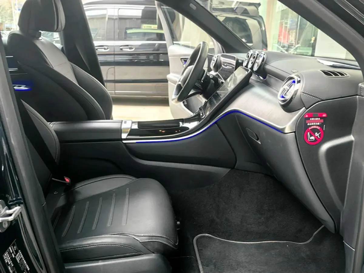 2024 Mercedes-Benz GLC Class 2.0T 204HP L4 9AT,autocango,china used car exporter,china ev exporter,chinese used car exporter,chinese used ev exporter