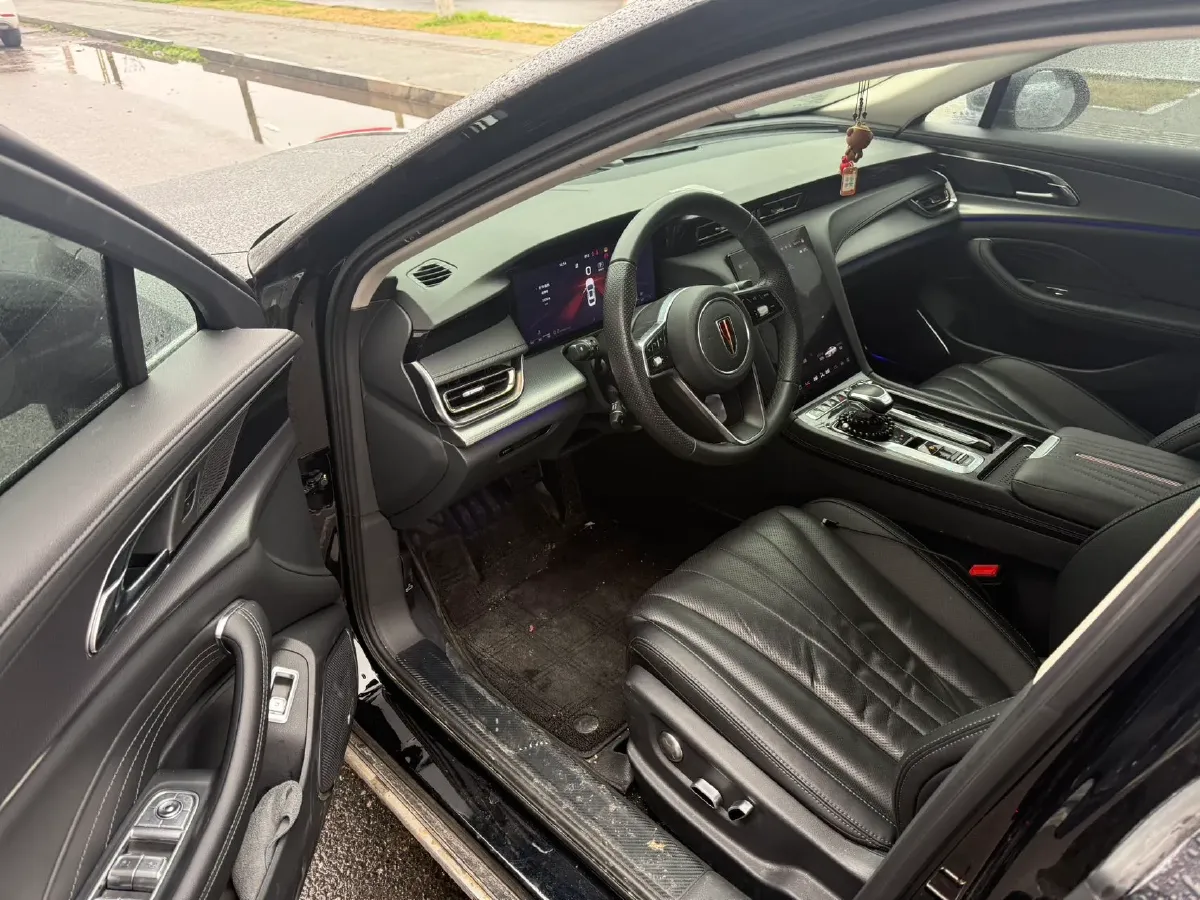 2023 HongQi H5 2.0T 224HP L4 8AT,autocango,china used car exporter,china ev exporter,chinese used car exporter,chinese used ev exporter