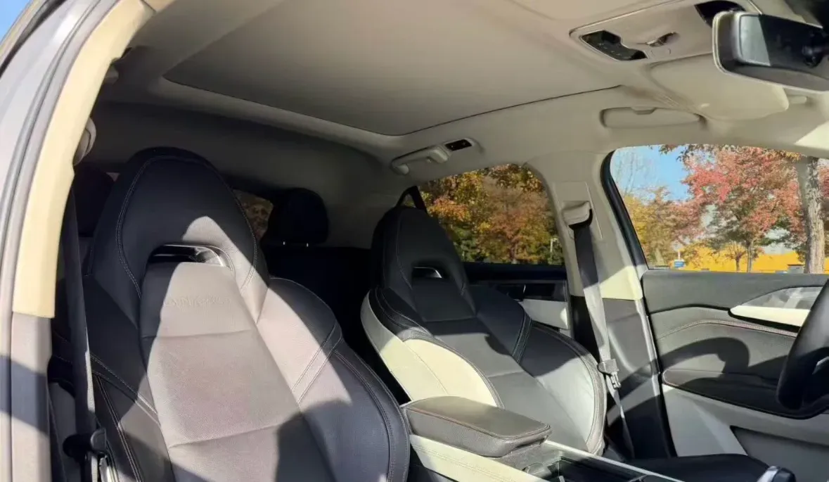 2018 Toyota C-HR 2.0L 171HP L4 CVT,autocango,china used car exporter,china ev exporter,chinese used car exporter,chinese used ev exporter