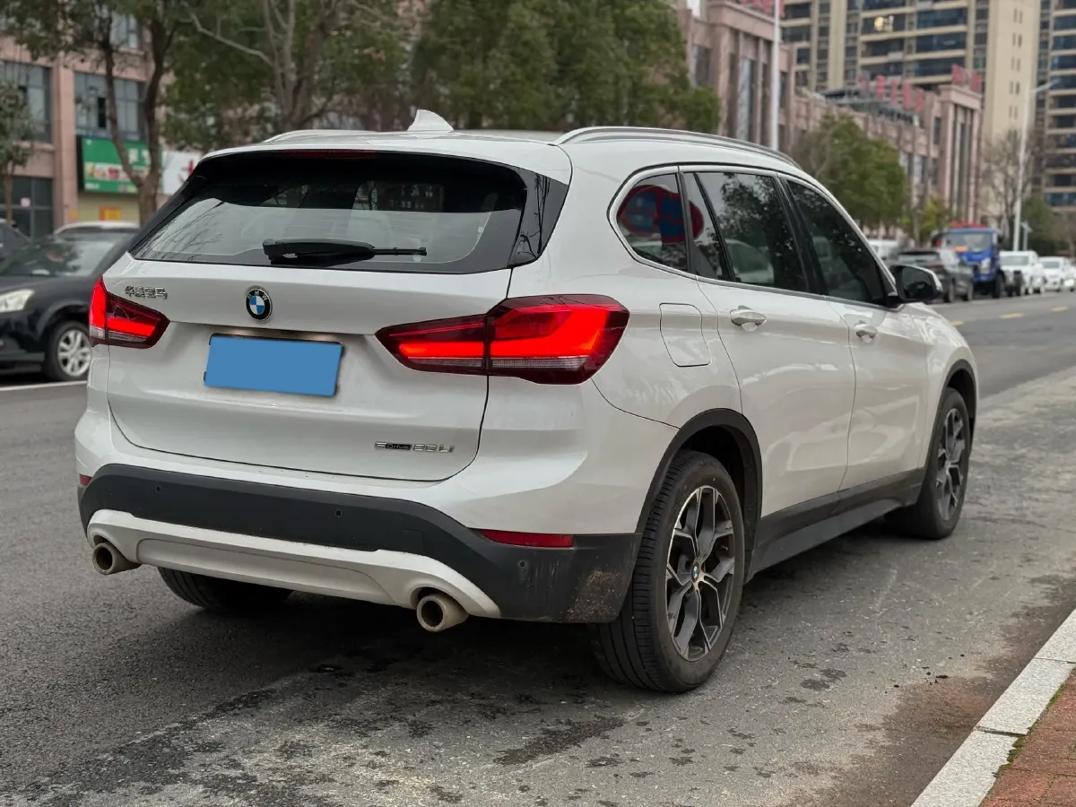 2021 BMW X1 2.0T 192HP L4 7DCT,autocango,china used car exporter,china ev exporter,chinese used car exporter,chinese used ev exporter
