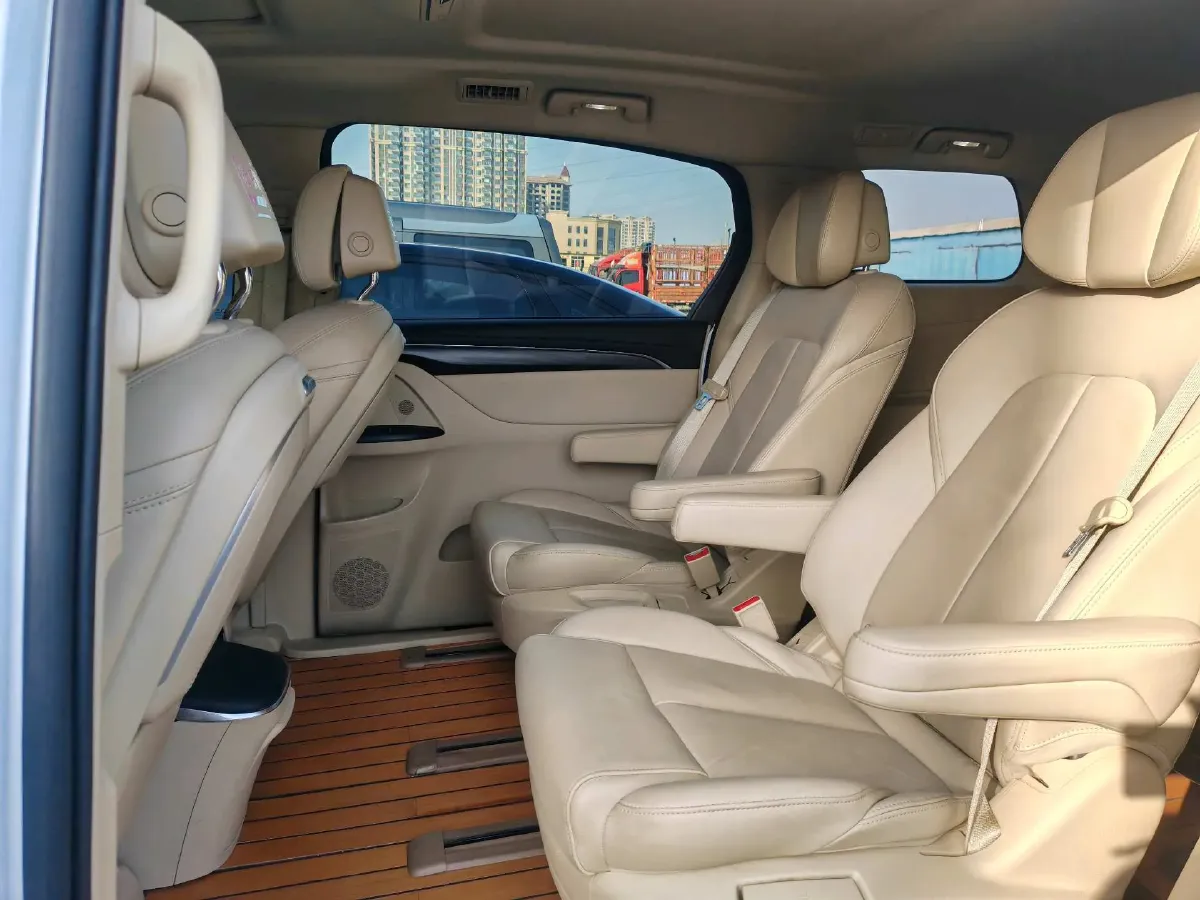 2022 Buick GL8 2.0T 237HP L4 9AT,autocango,china used car exporter,china ev exporter,chinese used car exporter,chinese used ev exporter