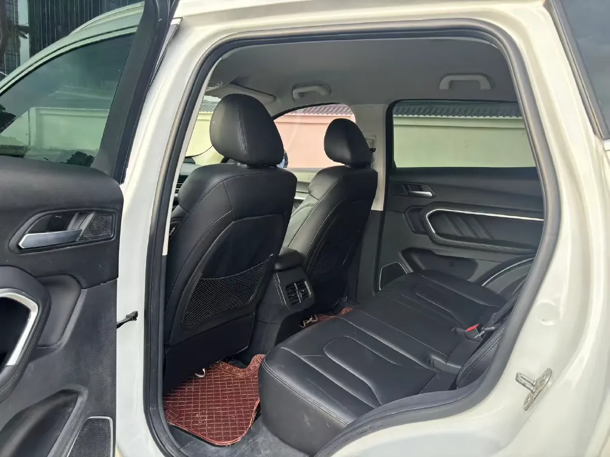 2017 Haval H6 1.5T 169HP L4 7DCT,autocango,china used car exporter,china ev exporter,chinese used car exporter,chinese used ev exporter