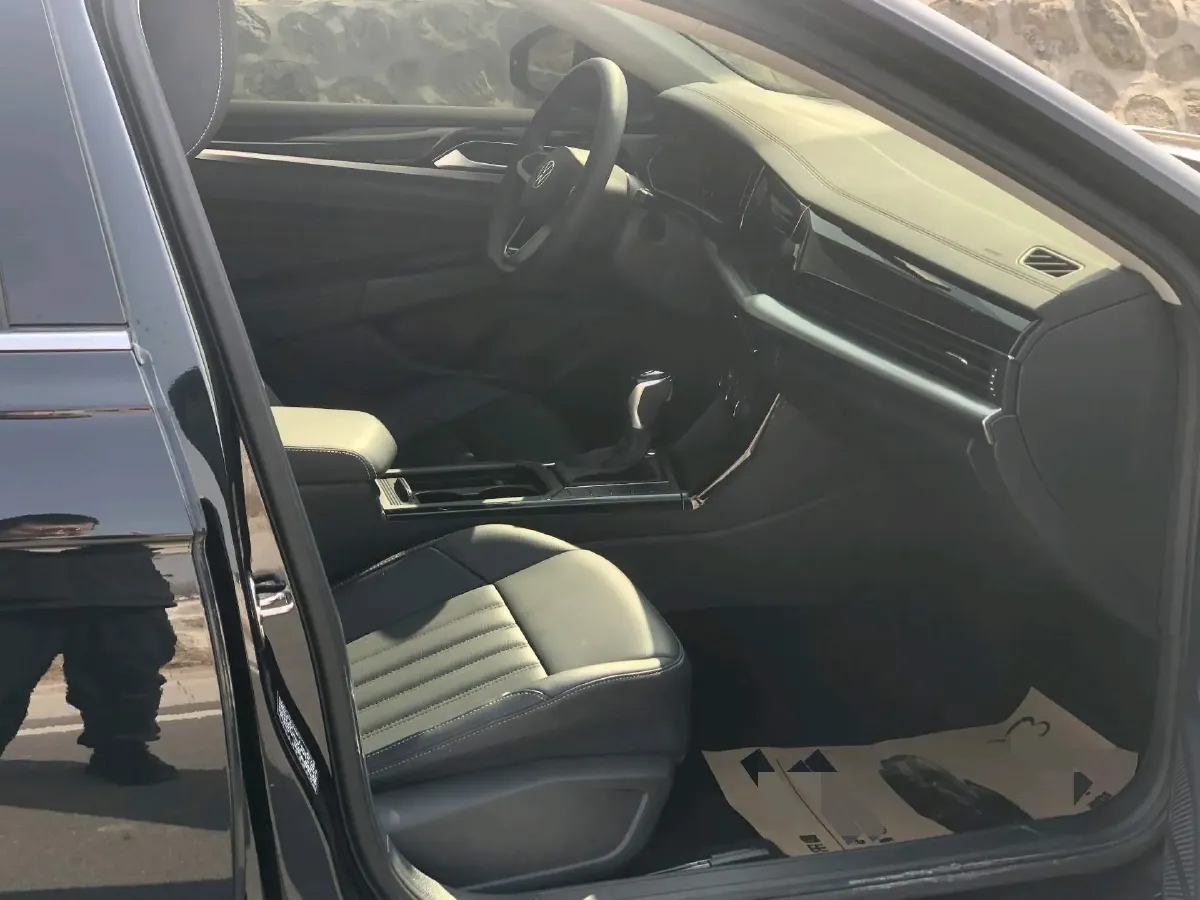 2024 Volkswagen Passat 1.4T 150HP L4 7DCT,autocango,china used car exporter,china ev exporter,chinese used car exporter,chinese used ev exporter