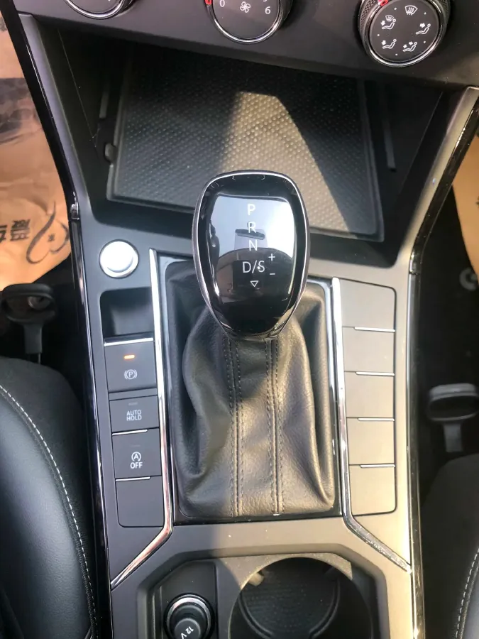 2024 Volkswagen Passat 1.4T 150HP L4 7DCT,autocango,china used car exporter,china ev exporter,chinese used car exporter,chinese used ev exporter