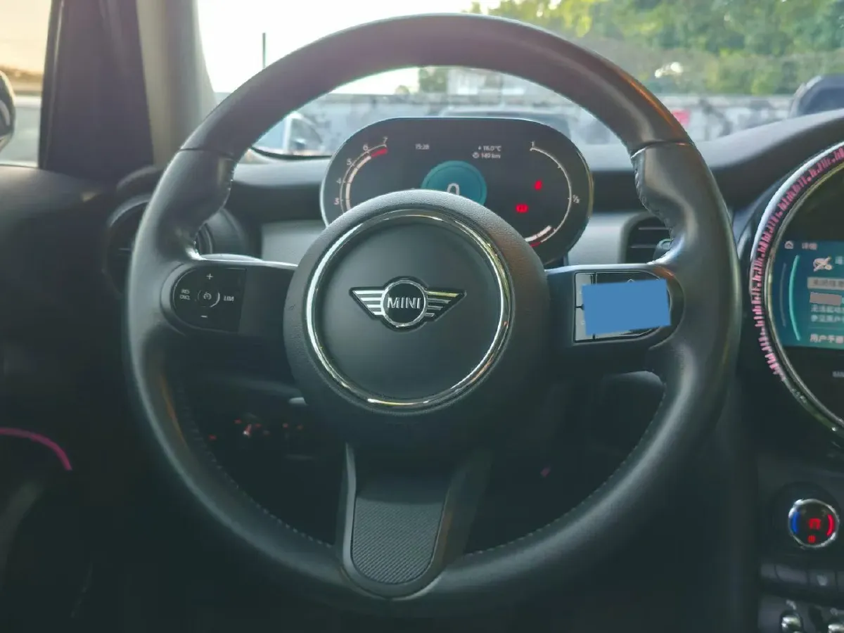 2021 MINI MINI 1.5T 136HP L3 7DCT,autocango,china used car exporter,china ev exporter,chinese used car exporter,chinese used ev exporter