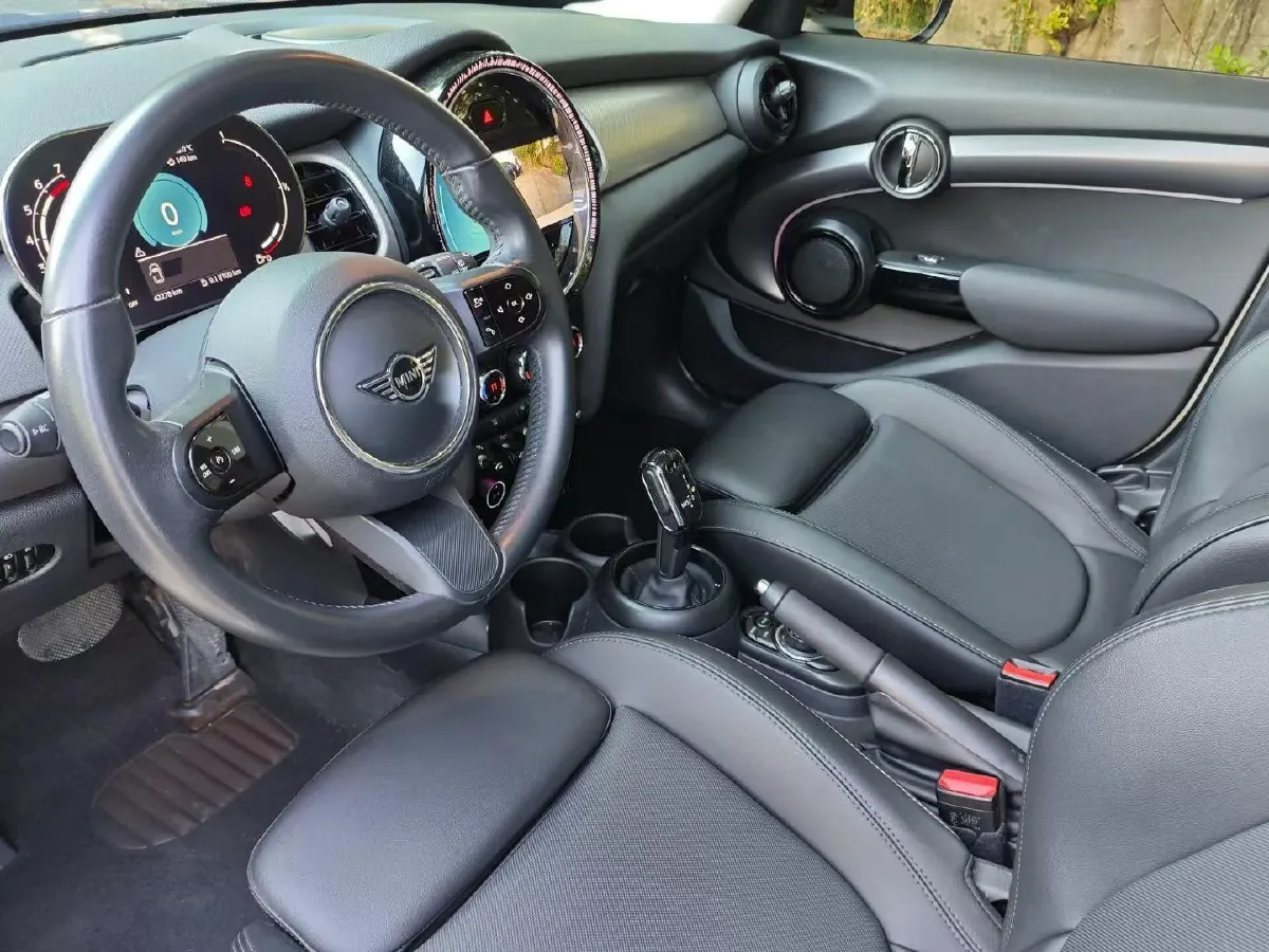 2021 MINI MINI 1.5T 136HP L3 7DCT,autocango,china used car exporter,china ev exporter,chinese used car exporter,chinese used ev exporter