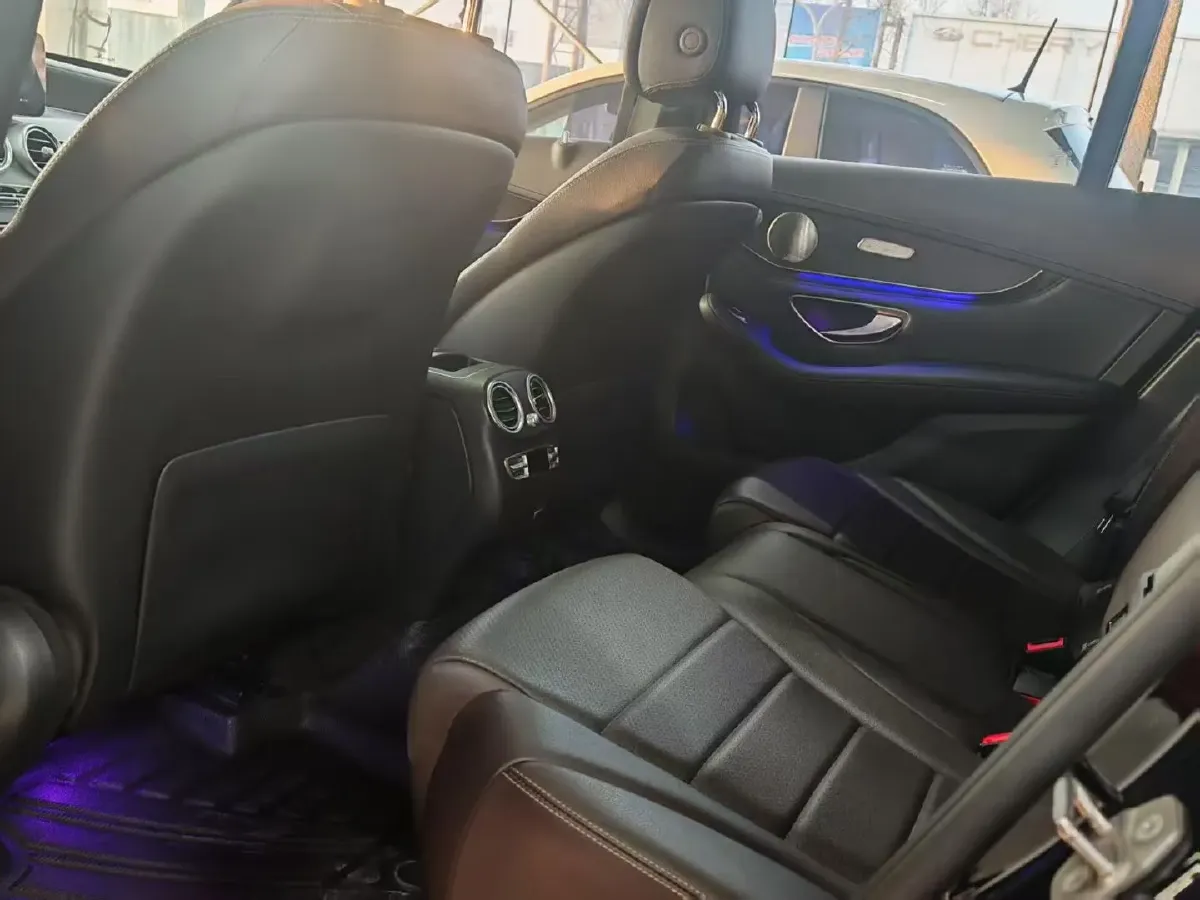 2020 Mercedes-Benz GLC Class 2.0T 258HP L4 9AT,autocango,china used car exporter,china ev exporter,chinese used car exporter,chinese used ev exporter