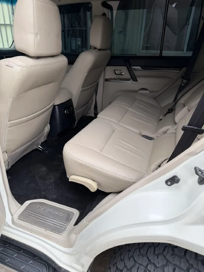 2017 Honda Jade 1.8L 141HP L4 5AT,autocango,china used car exporter,china ev exporter,chinese used car exporter,chinese used ev exporter