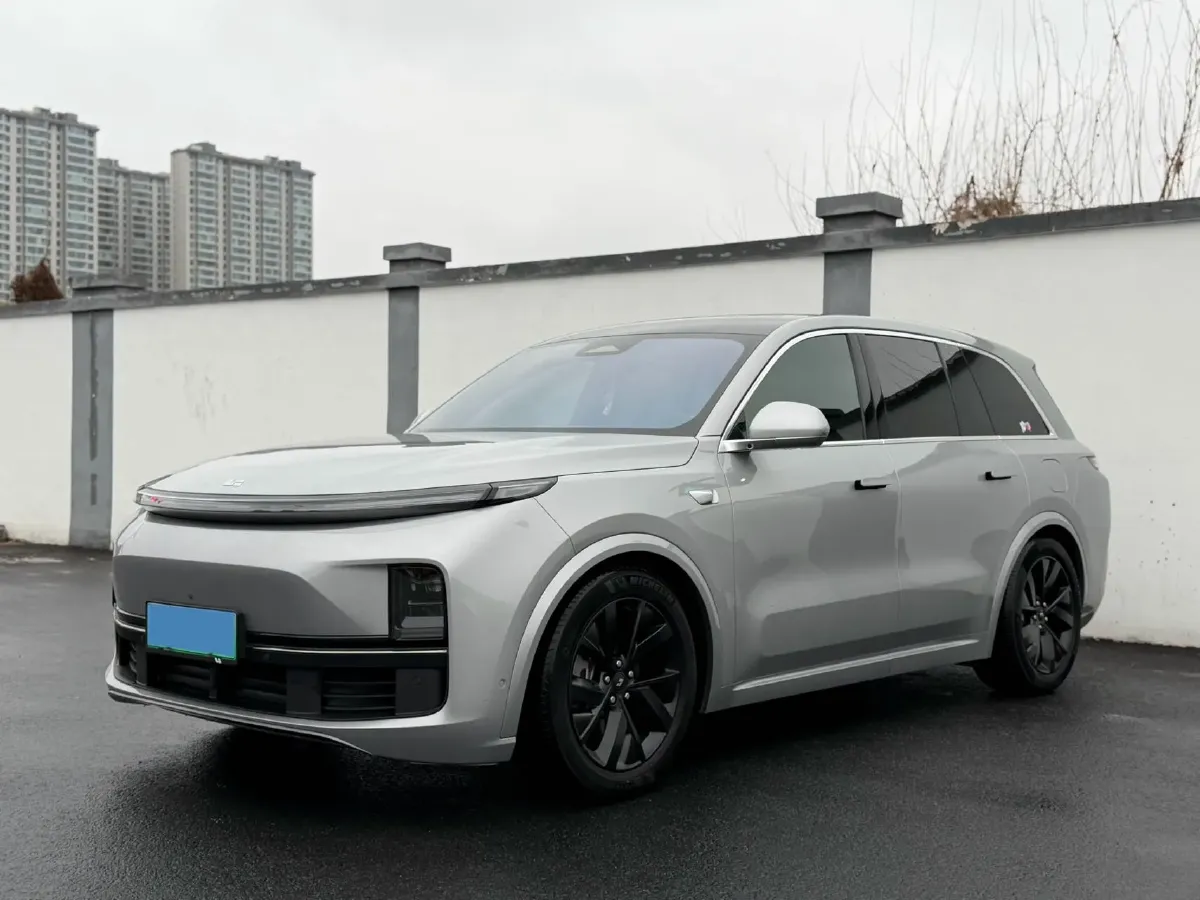 2023 Li L8 Range Extended 154HP REEV 40.9KWH,autocango,china used car exporter,china ev exporter,chinese used car exporter,chinese used ev exporter