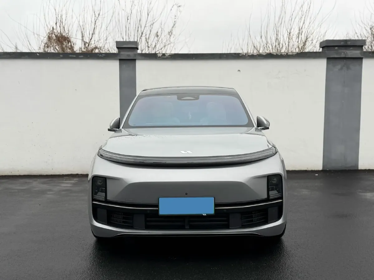 2023 Li L8 Range Extended 154HP REEV 40.9KWH,autocango,china used car exporter,china ev exporter,chinese used car exporter,chinese used ev exporter
