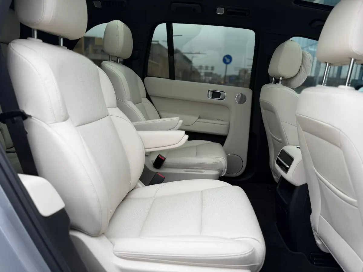 2023 Li L8 Range Extended 154HP REEV 40.9KWH,autocango,china used car exporter,china ev exporter,chinese used car exporter,chinese used ev exporter