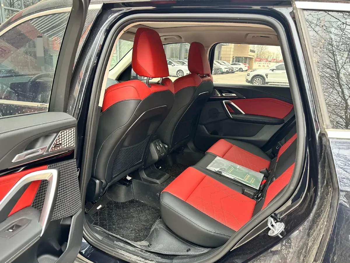 2024 BMW X1 2.0T 204HP L4 7DCT,autocango,china used car exporter,china ev exporter,chinese used car exporter,chinese used ev exporter