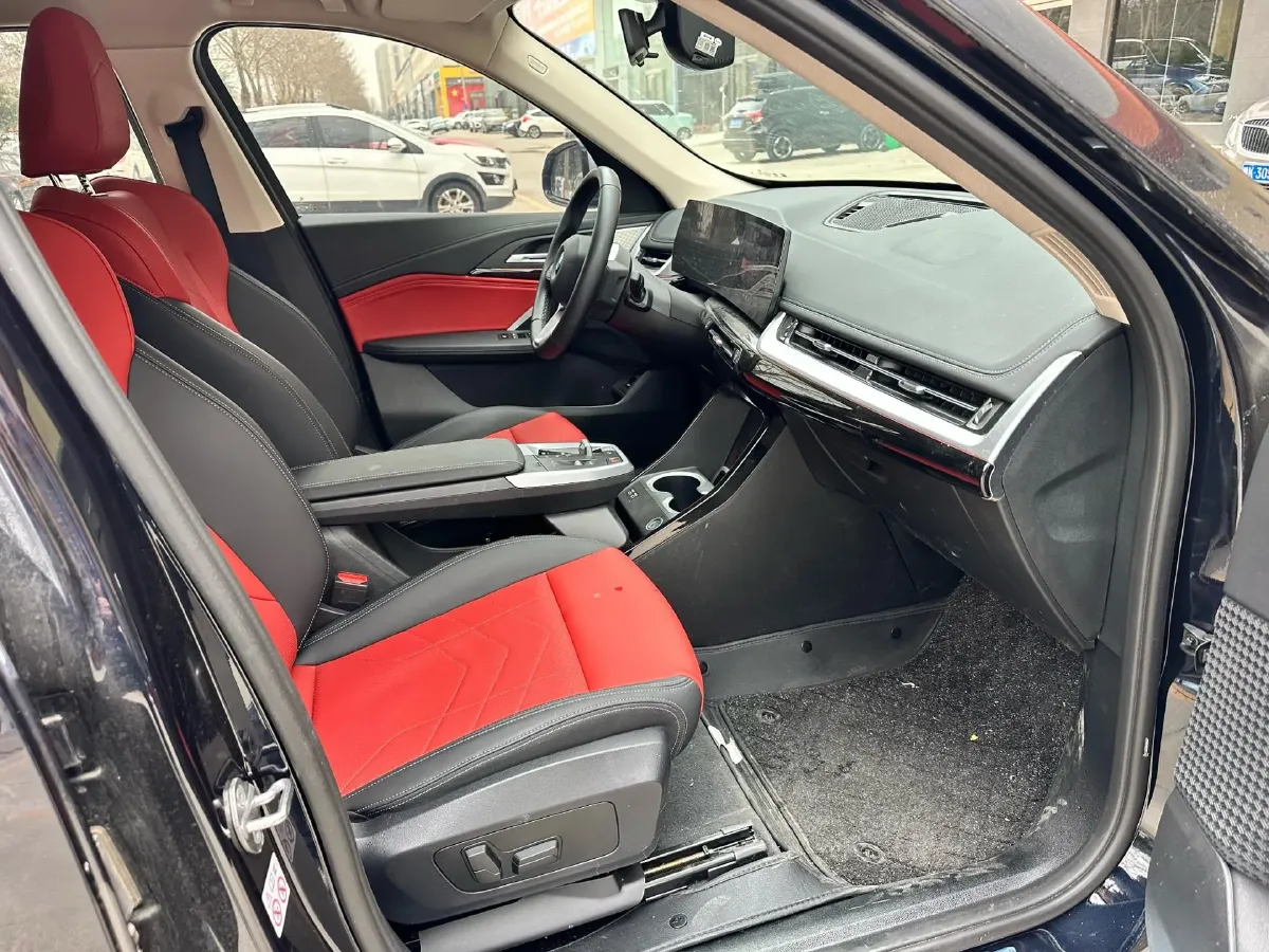 2024 BMW X1 2.0T 204HP L4 7DCT,autocango,china used car exporter,china ev exporter,chinese used car exporter,chinese used ev exporter