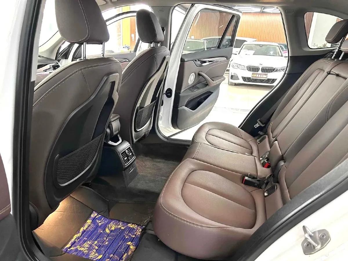 2021 BMW X1 2.0T 192HP L4 7DCT,autocango,china used car exporter,china ev exporter,chinese used car exporter,chinese used ev exporter