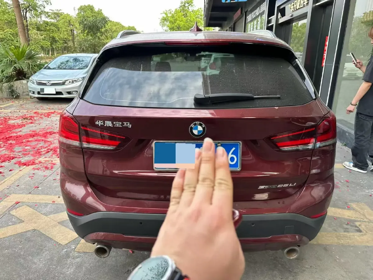 2021 BMW X1 2.0T 192HP L4 7DCT,autocango,china used car exporter,china ev exporter,chinese used car exporter,chinese used ev exporter