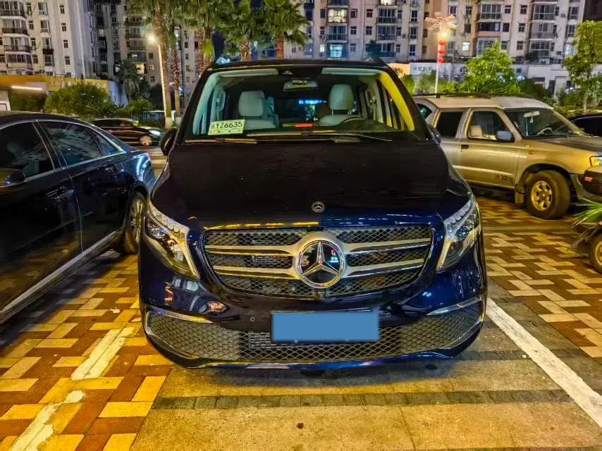 2021 Mercedes-Benz V Class 2.0T 211HP L4 9AT,autocango,china used car exporter,china ev exporter,chinese used car exporter,chinese used ev exporter
