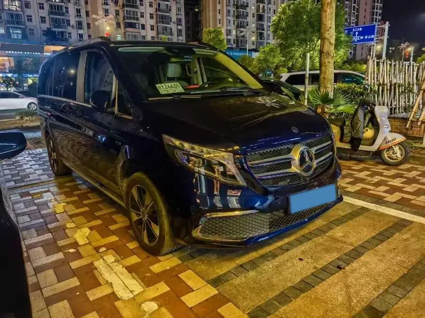 2021 Mercedes-Benz V Class 2.0T 211HP L4 9AT,autocango,china used car exporter,china ev exporter,chinese used car exporter,chinese used ev exporter