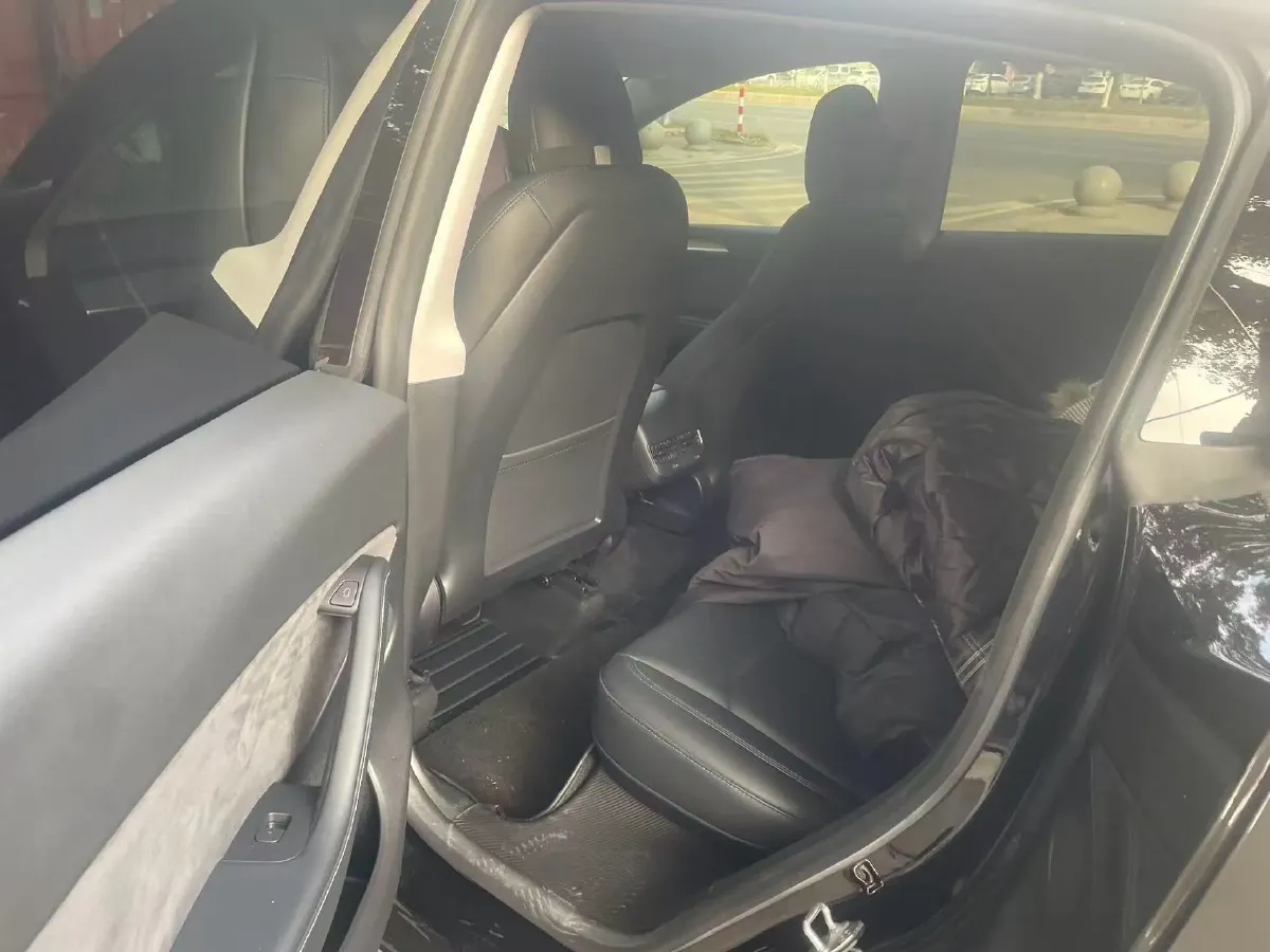 2022 Tesla Model Y BEV 60KWH,autocango,china used car exporter,china ev exporter,chinese used car exporter,chinese used ev exporter