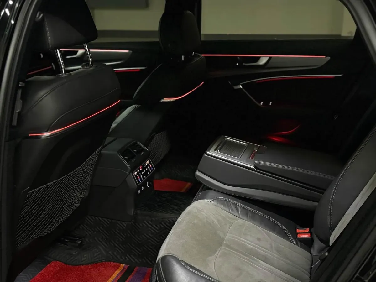 2020 Audi A6L 2.0T 252HP L4 7DCT PHEV 14.1KWH,autocango,china used car exporter,china ev exporter,chinese used car exporter,chinese used ev exporter